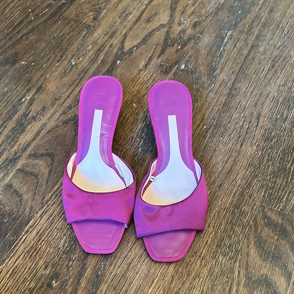 H&M Fuschia Sandals with kitten heel in size 35 - Picture 2 of 4